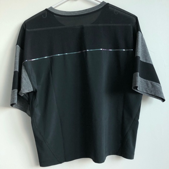 Nike Black T-Shirt - Picture 2 of 2